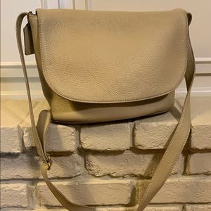 Coach Lt. Khaki Tan Shoulder Bag ~ beautiful Bag.